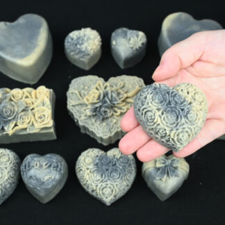 12 Heart Shaped Flower Soaps Gift Box - Image 4