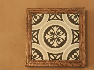 wooden trivit